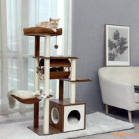 Arbre-a-chat-en-bois-designe